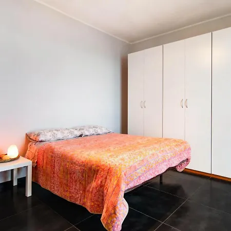 Scenic Holiday In Near Town Centre Cipressa